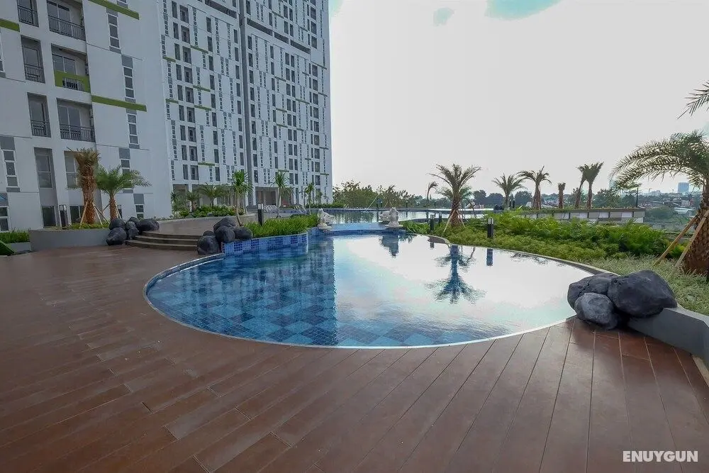Stylish Studio Room at Akasa Pure Living BSD Apartment By Travelio - Havuz