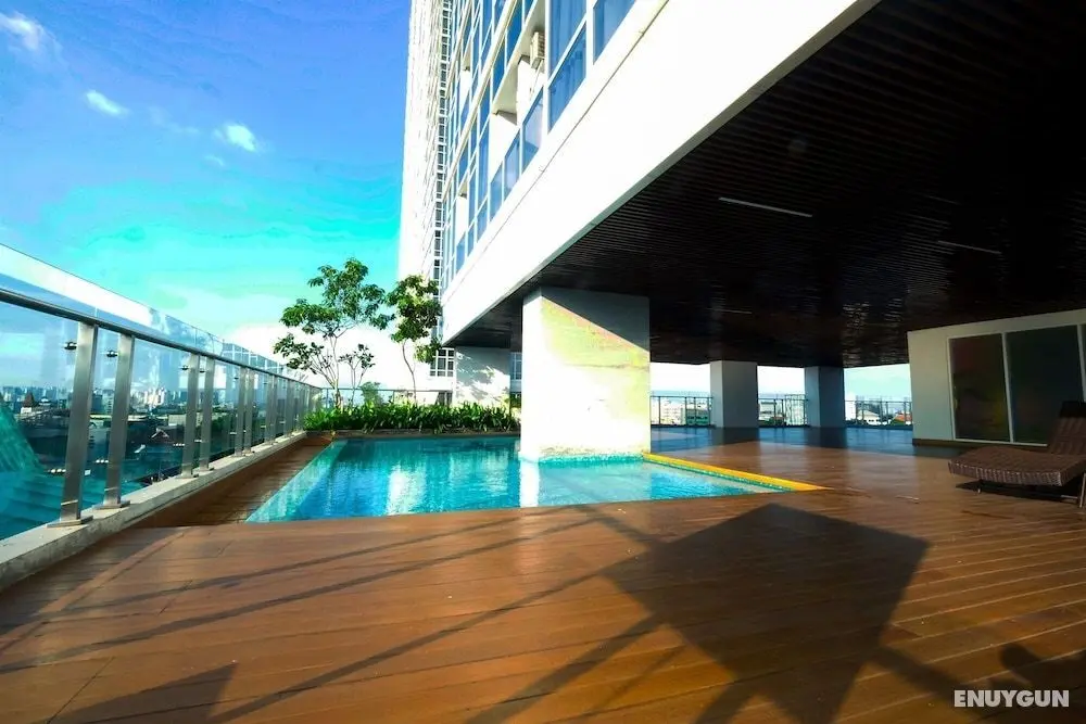 Stylish Studio Room Menteng Park Apartment - Havuz
