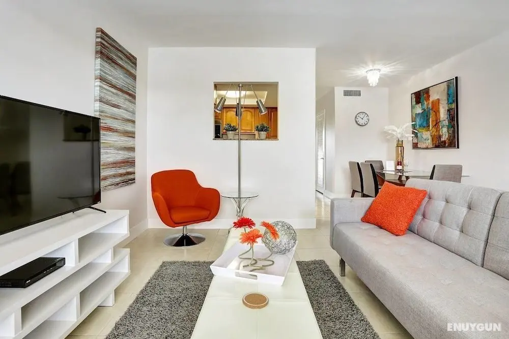 Stylish & Unique 1 BR Designer Waterview APT - Öne Çıkan Resim