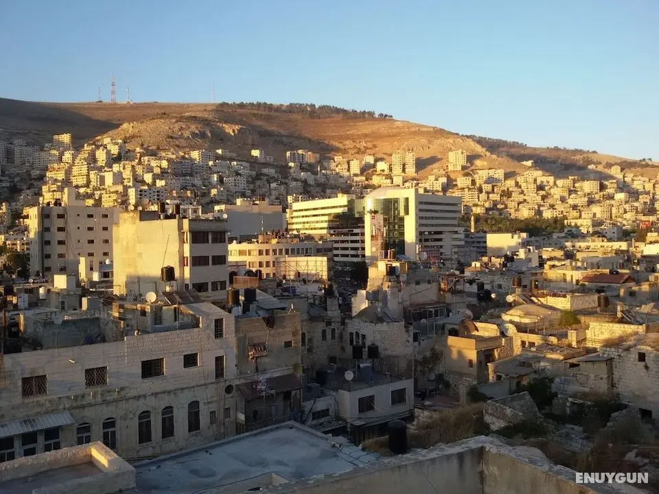 Success Hostel - Oda Manzaraları