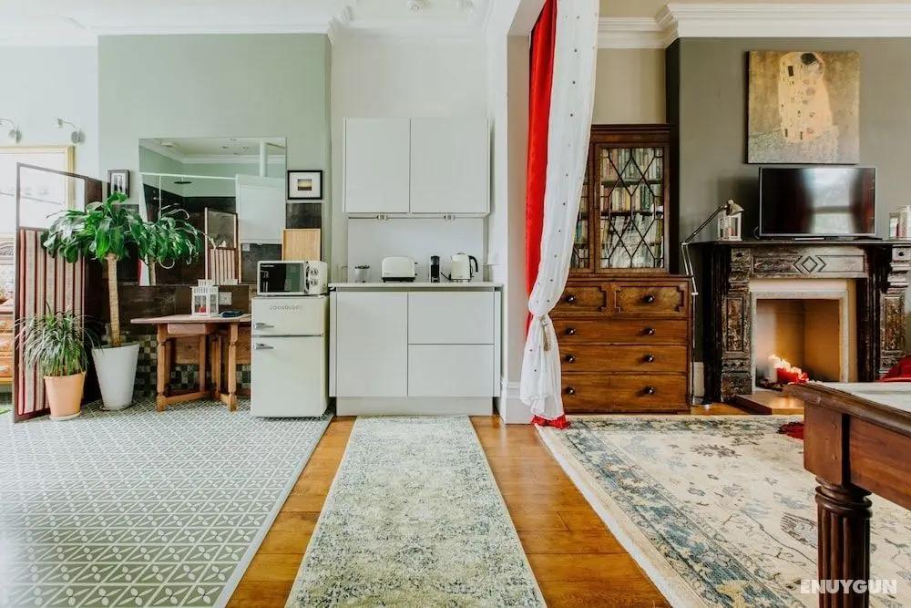 The Suite, 82 Cathedral, Private Parking - Oda