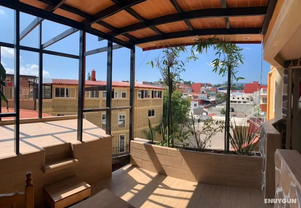 Hotel & Suites Cerro Rojo - Dış Mekanlar
