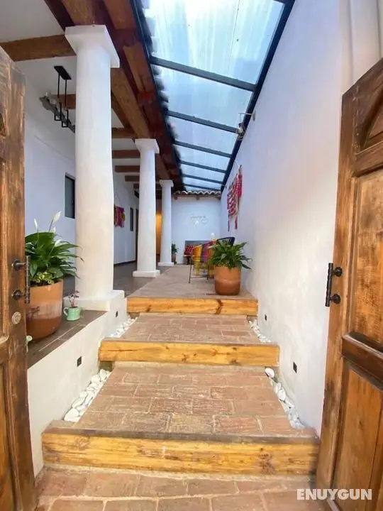 Suites del Barrio Hotel - Lobi