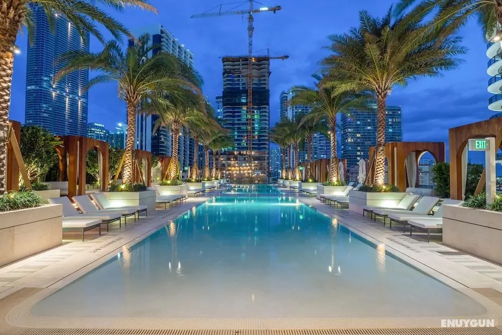 Suites at SLS LUX Brickell managed by CE - Öne Çıkan Resim