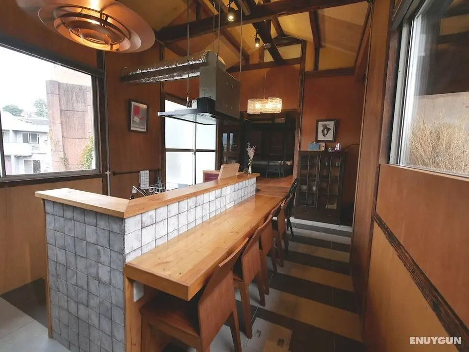 Sumitsugu House East - Öne Çıkan Resim