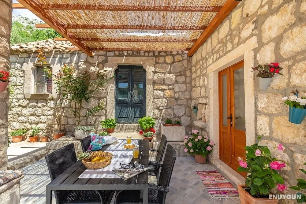 Summer Cottage - Öne Çıkan Resim