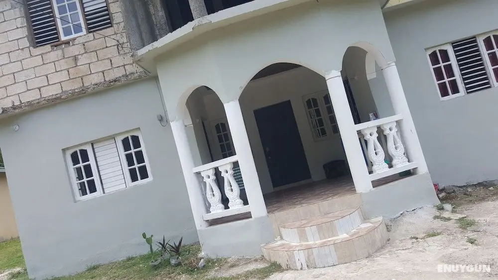 Summer Hill air bnb Home Away From Home - Dış Mekan