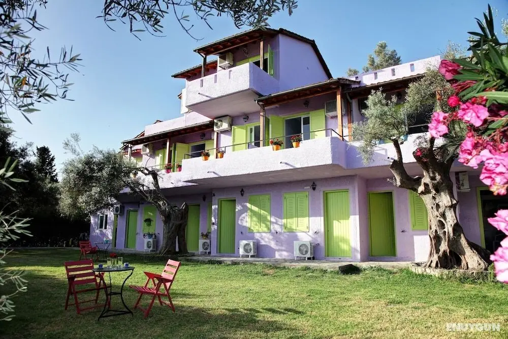 Summer House Louisa - Öne Çıkan Resim