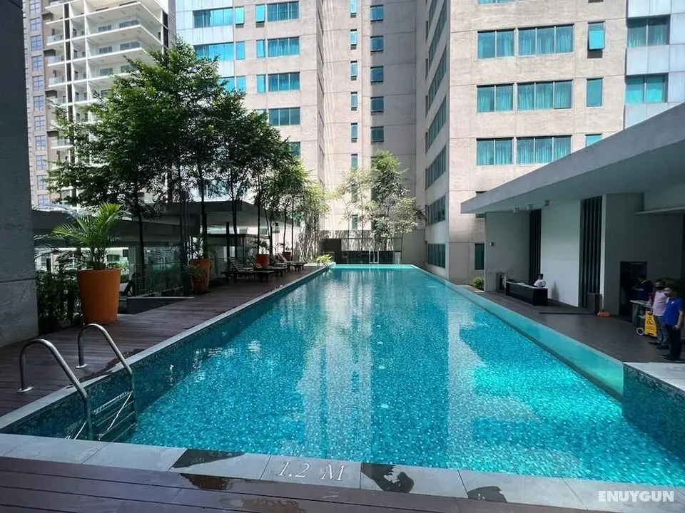 Summer Suites KLCC by Luna - Havuz