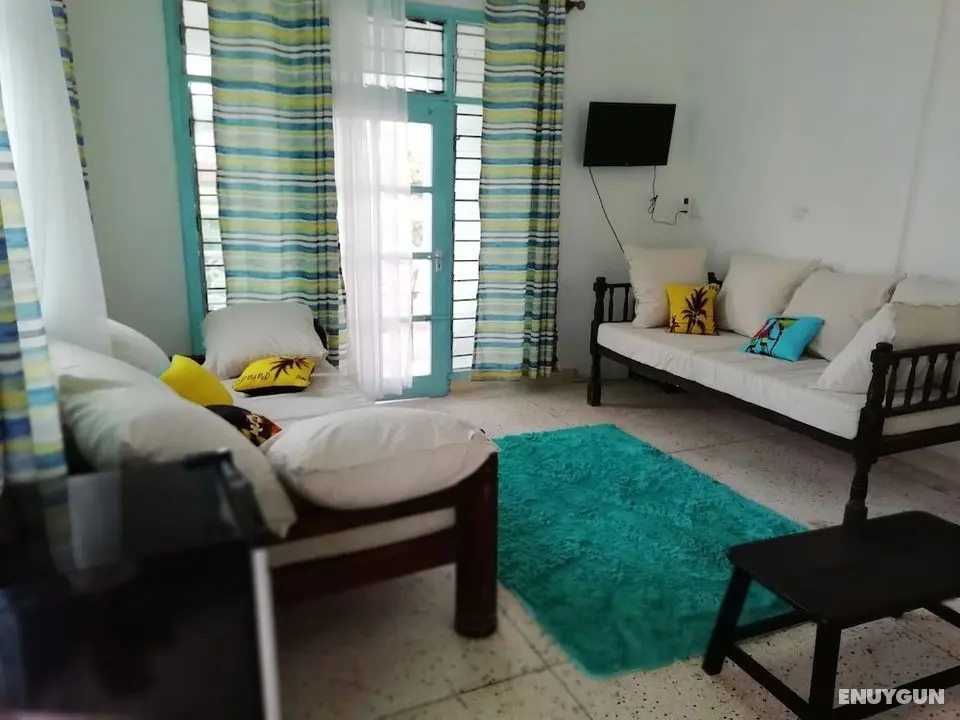 Sun n the Sea House - Öne Çıkan Resim