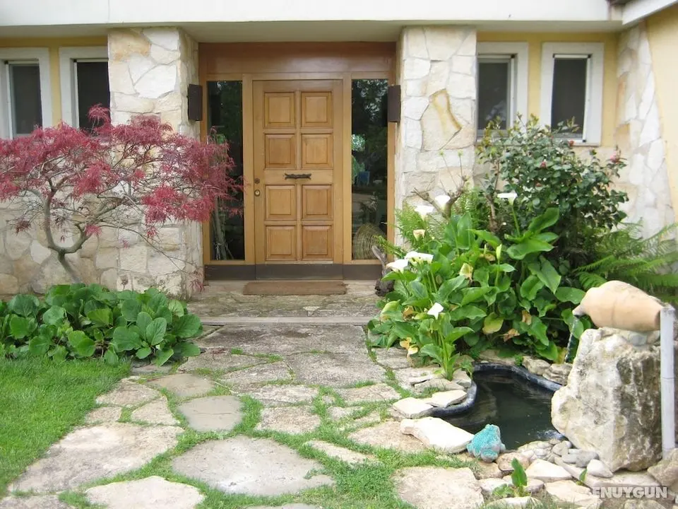 SunCave Gardens Naturist - Öne Çıkan Resim