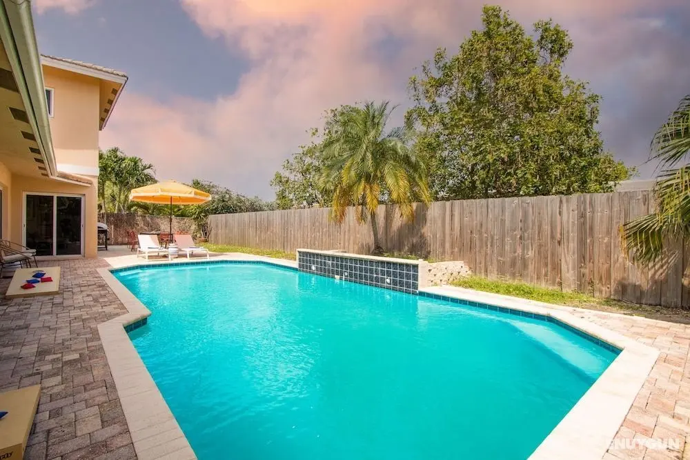 Sunflower by Avantstay Pool, Bbq, Pool Table & Outdoor Dining! - Öne Çıkan Resim