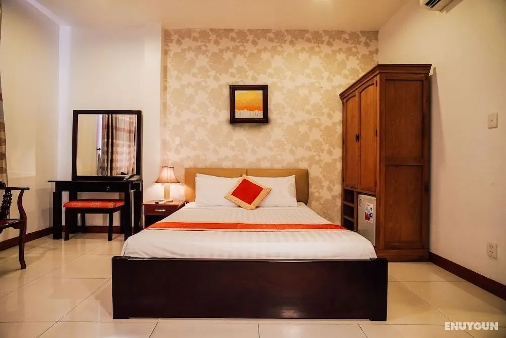 Sunflowers Hotel - Öne Çıkan Resim