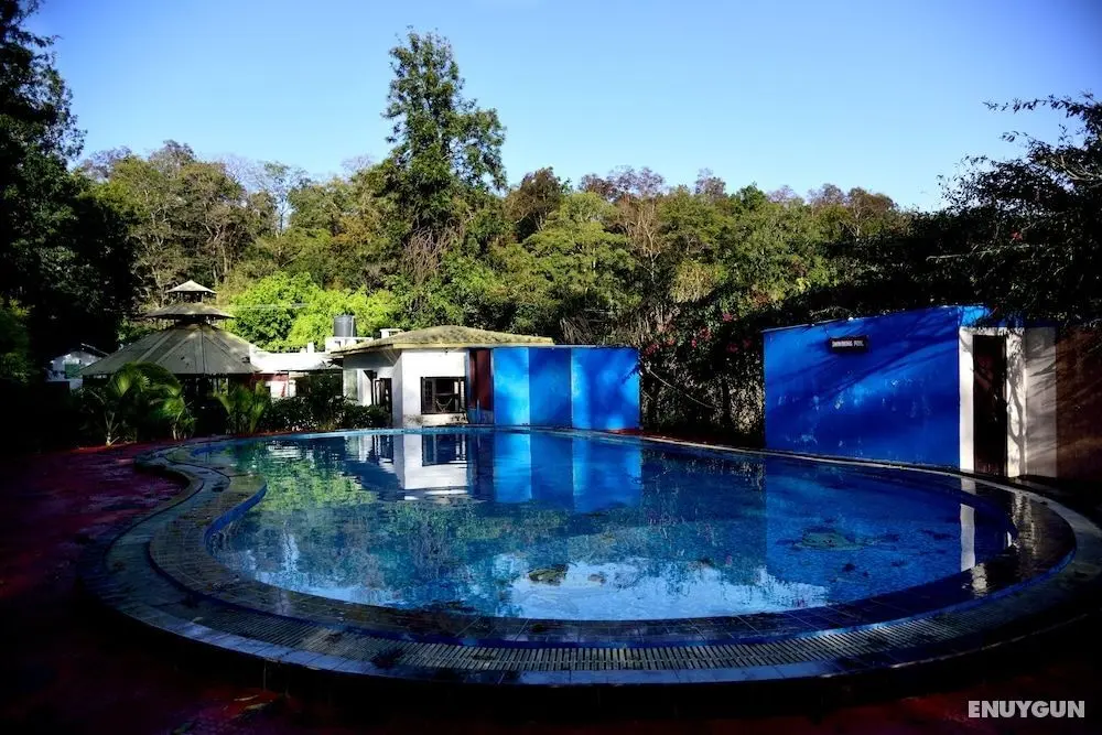 Sunita Corbett Retreat by OpenSky - Öne Çıkan Resim