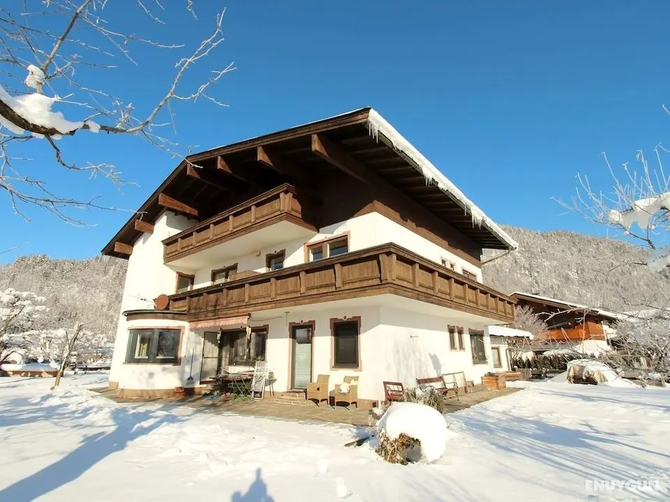 Sunlit Apartment near Ski Area in Tyrol - Öne Çıkan Resim