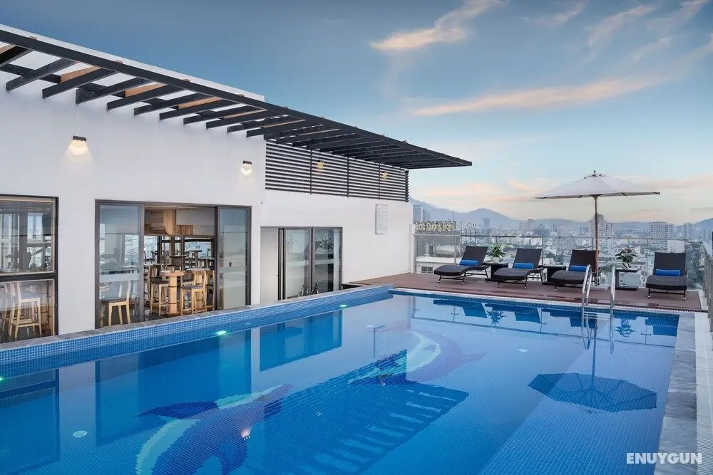 Sunny Ocean Hotel & Spa - Havuz
