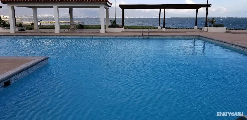 Sunrise Villa On The Beach - Öne Çıkan Resim