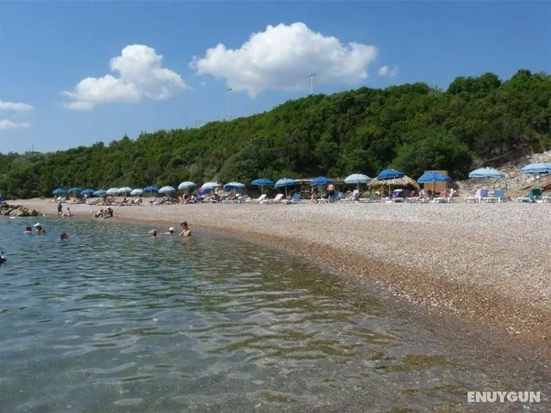 Sunrise Village Beach - Genel