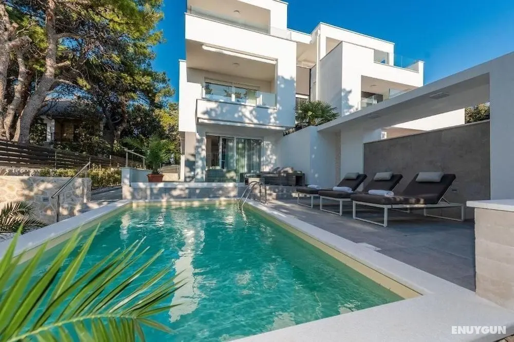 Sunset apartment with private pool and jacuzzi - Öne Çıkan Resim