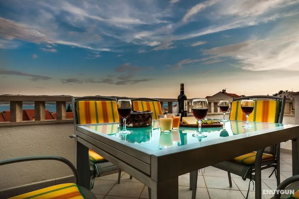 Sunset Apartments - Öne Çıkan Resim