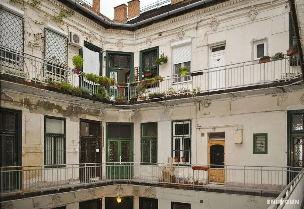 Sunset Central Apartment - Oda Manzaraları