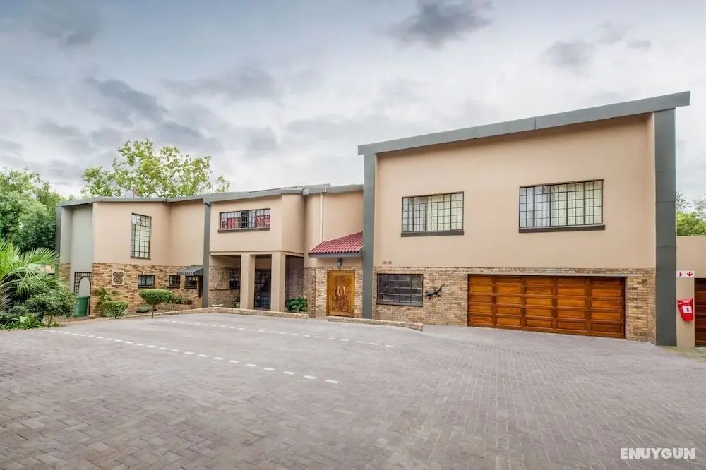 Sunset Manor Guest House - Otopark