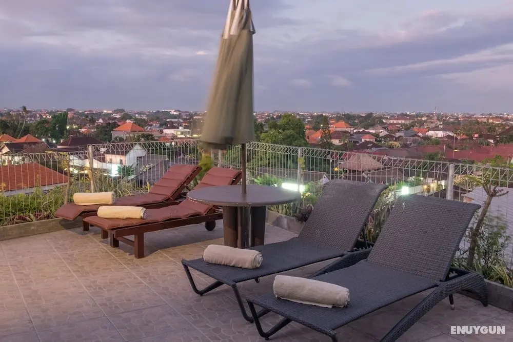 Sunset Point Hotel Seminyak - Havuz