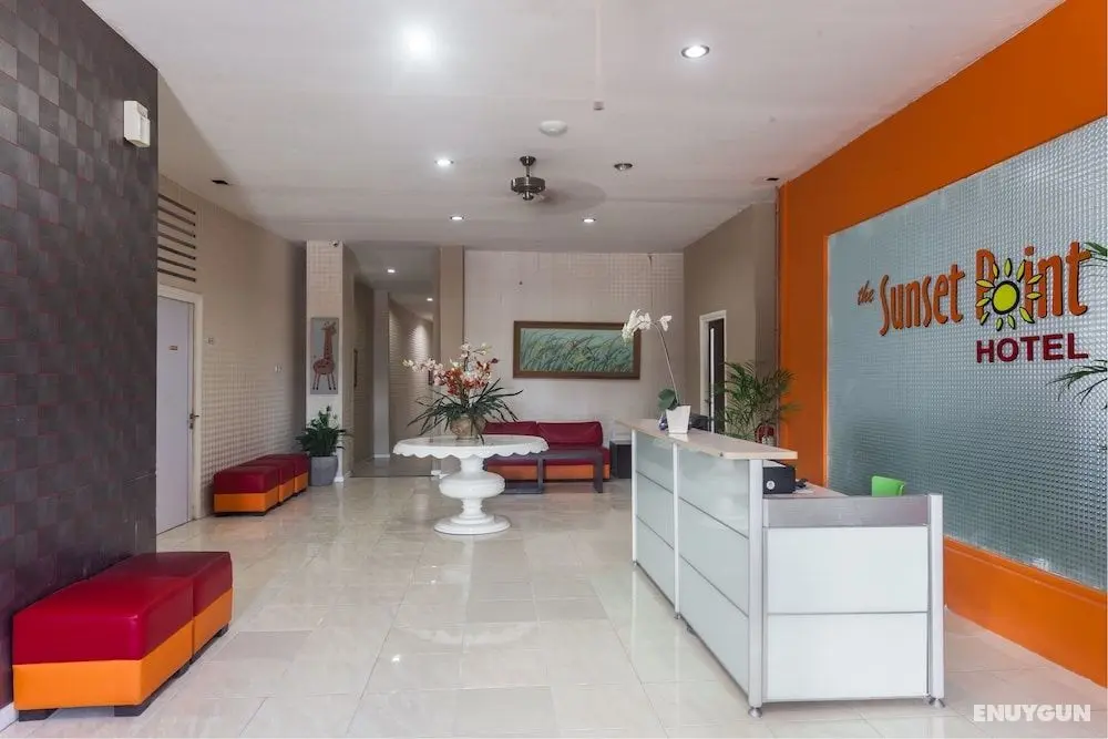 Sunset Point Hotel Seminyak - Lobi