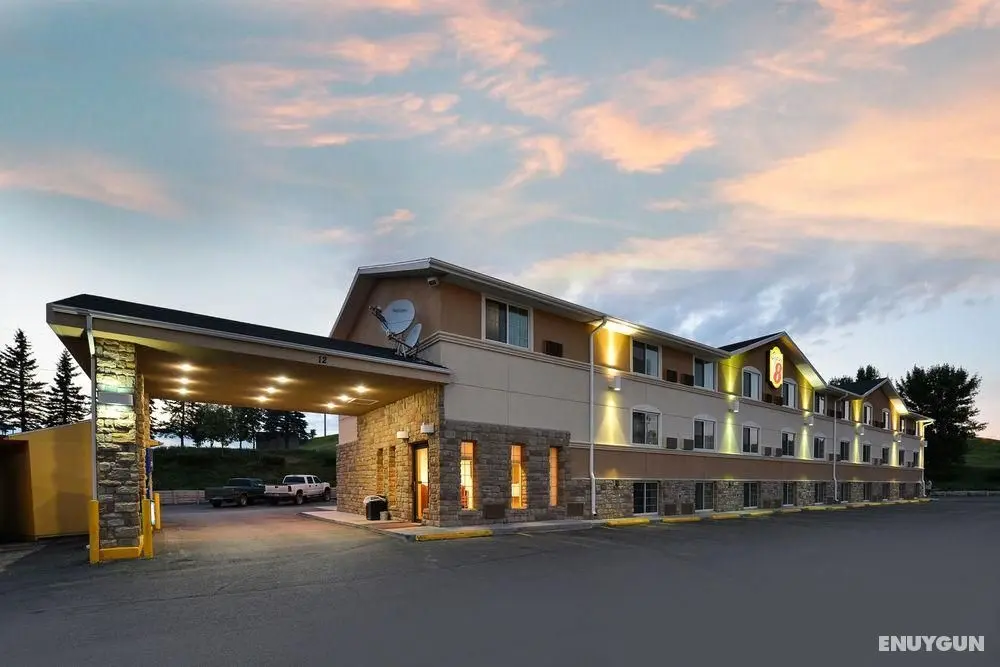 Super 8 by Wyndham Minot Airport - Genel