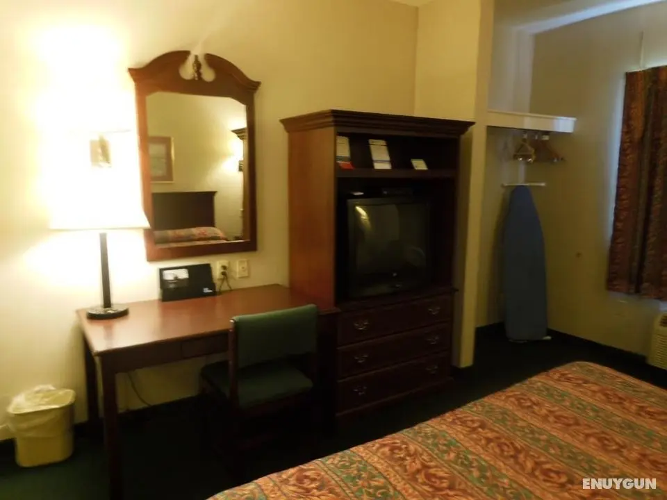 Super 8 by Wyndham Garland North Dallas Area - Genel