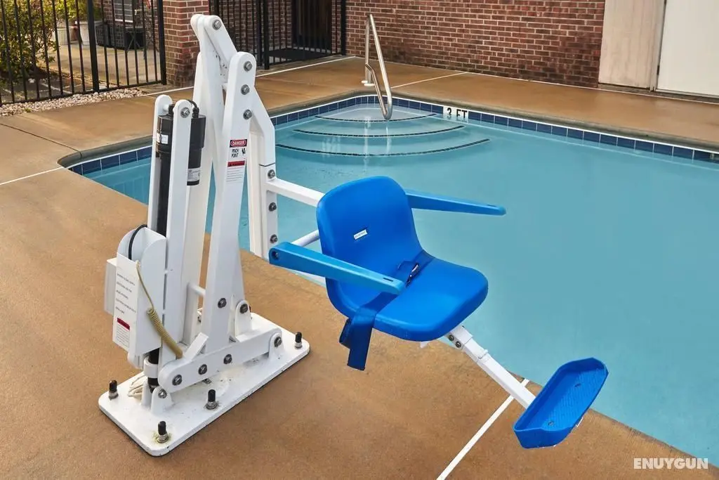 Super 8 by Wyndham Greenville - Genel