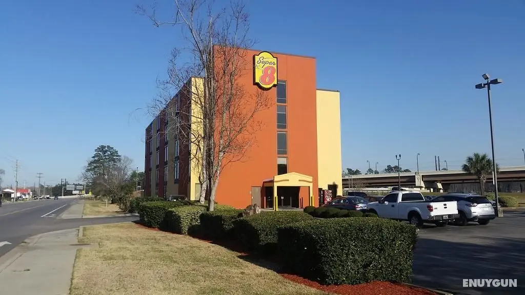 Super 8 by Wyndham Myrtle Beach/Market Common Area - Genel