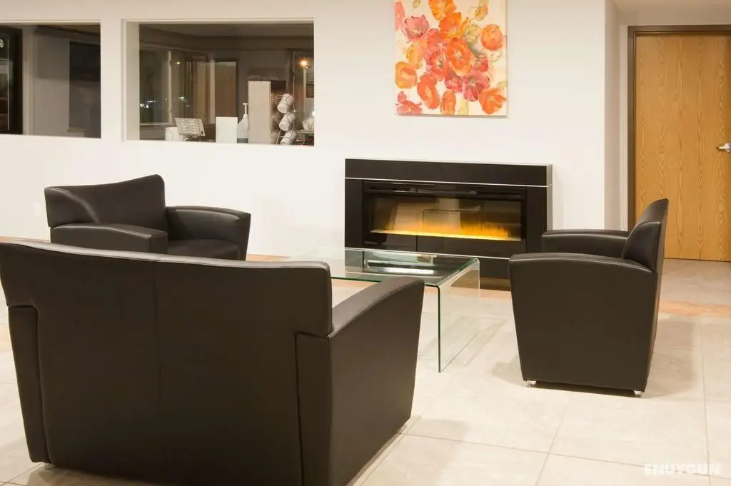 Super 8 by Wyndham Salmon Arm - Genel