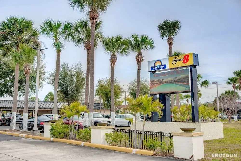 Super 8 by Wyndham St. Petersburg - Öne Çıkan Resim