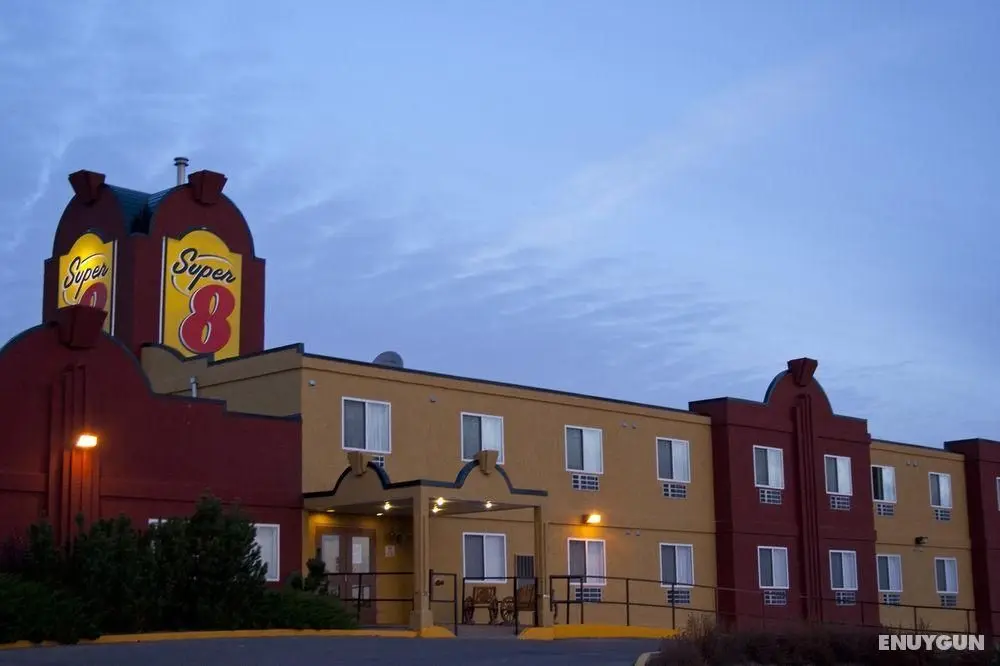 Super 8 by Wyndham Swift Current - Genel