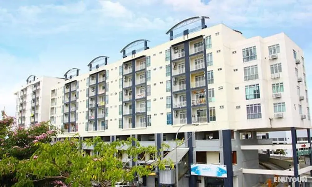 Super Convenient at Desa Tebrau Johor Bahru - Dış Mekan