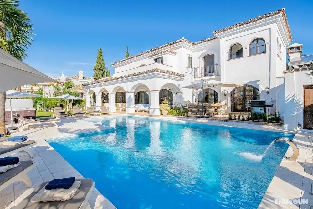 Super Villa Near Beach with Heated Pool - Öne Çıkan Resim