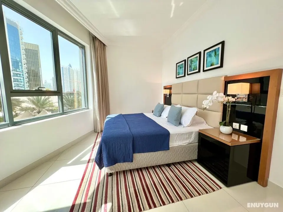SuperHost - Apartment With Stunning Pool View in Business Bay - Öne Çıkan Resim