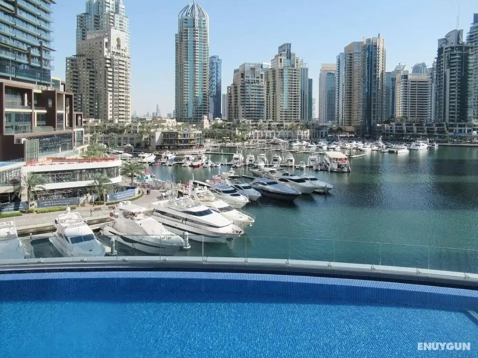 Supreme 2BR Apartment - Cosmopolitan Living in Dubai Marina! - Öne Çıkan Resim