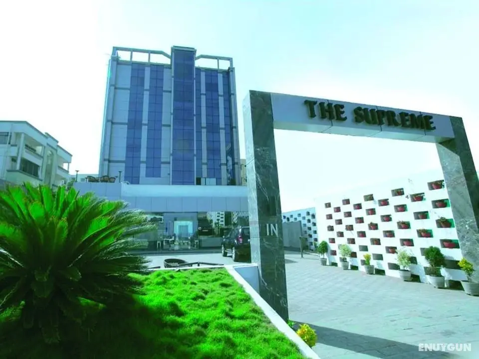 Hotel Supreme - Dış Mekan