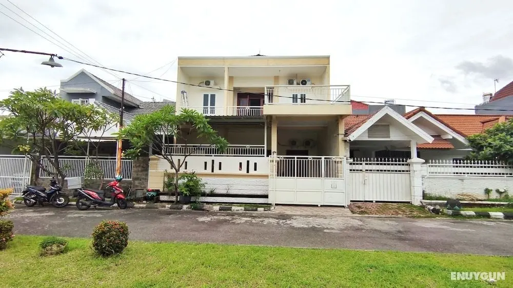 Surabaya Homey near ITS - Dış Mekan
