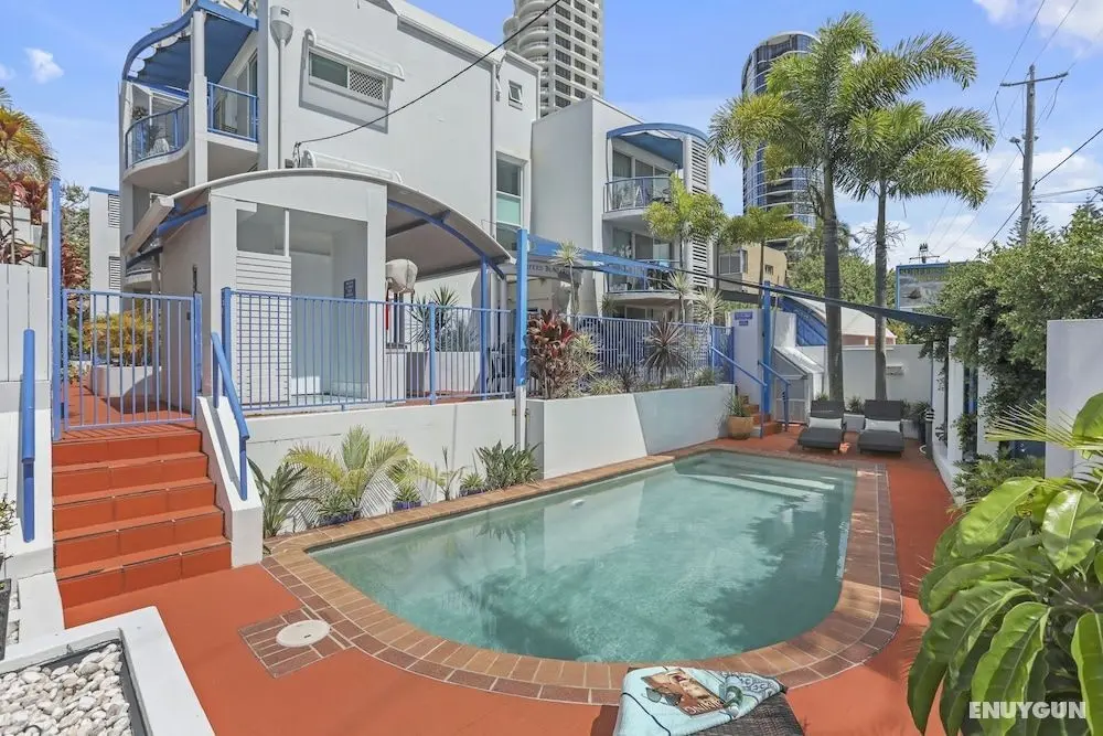 Surfers Beach Resort 2 - Havuz