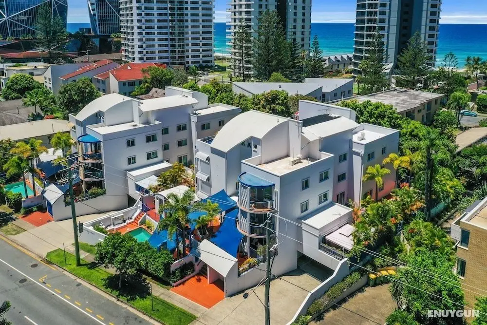 Surfers Beach Resort 2 - Öne Çıkan Resim