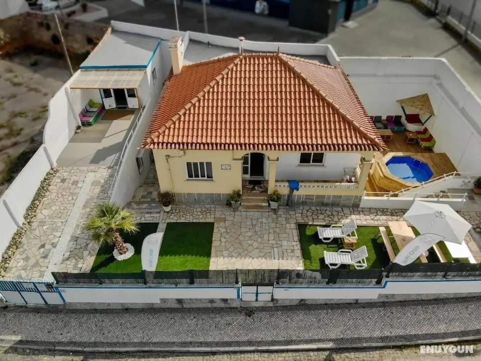 Surfer's Den Ericeira - Dış Mekan