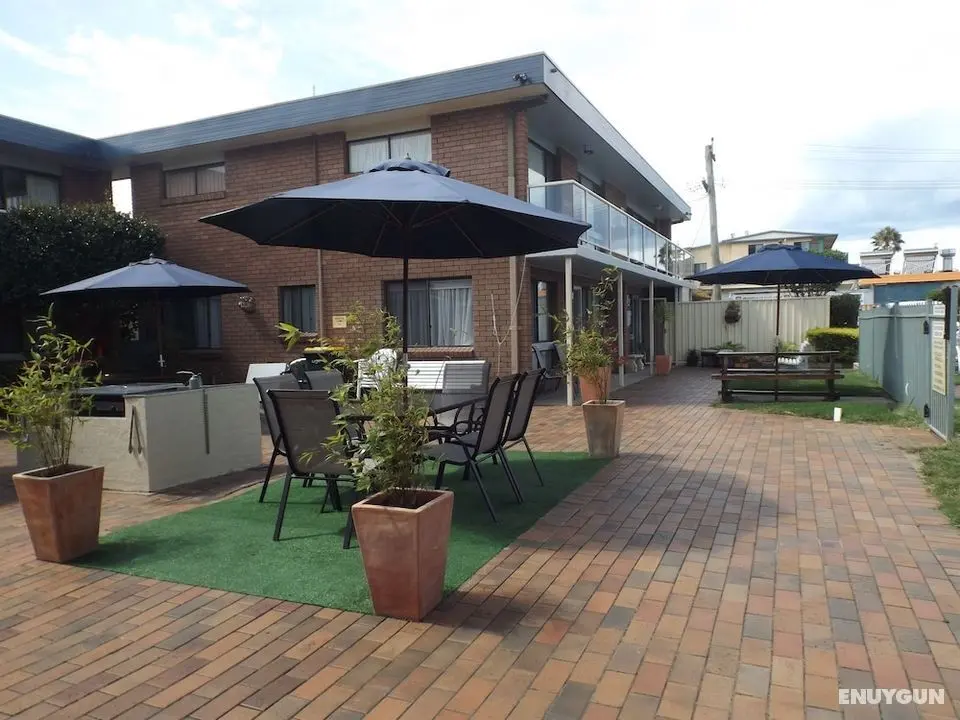 Surfside Holiday Apartments - Dış Mekanlar
