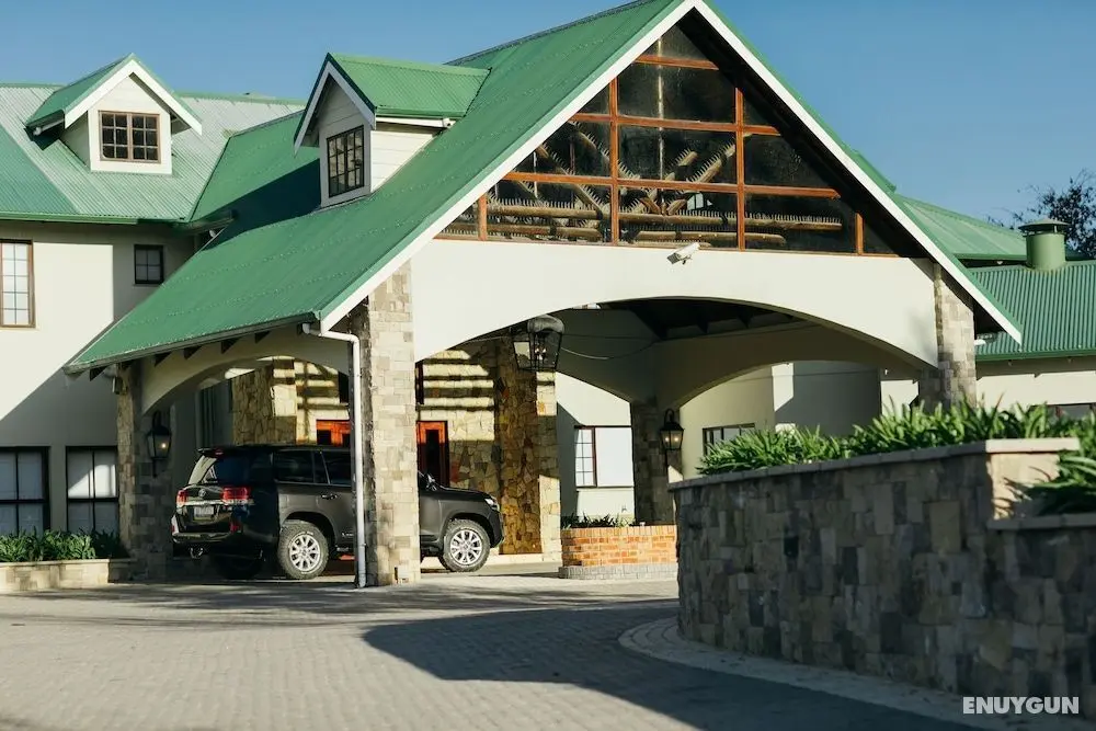 Swallow Cliff Hall - Öne Çıkan Resim