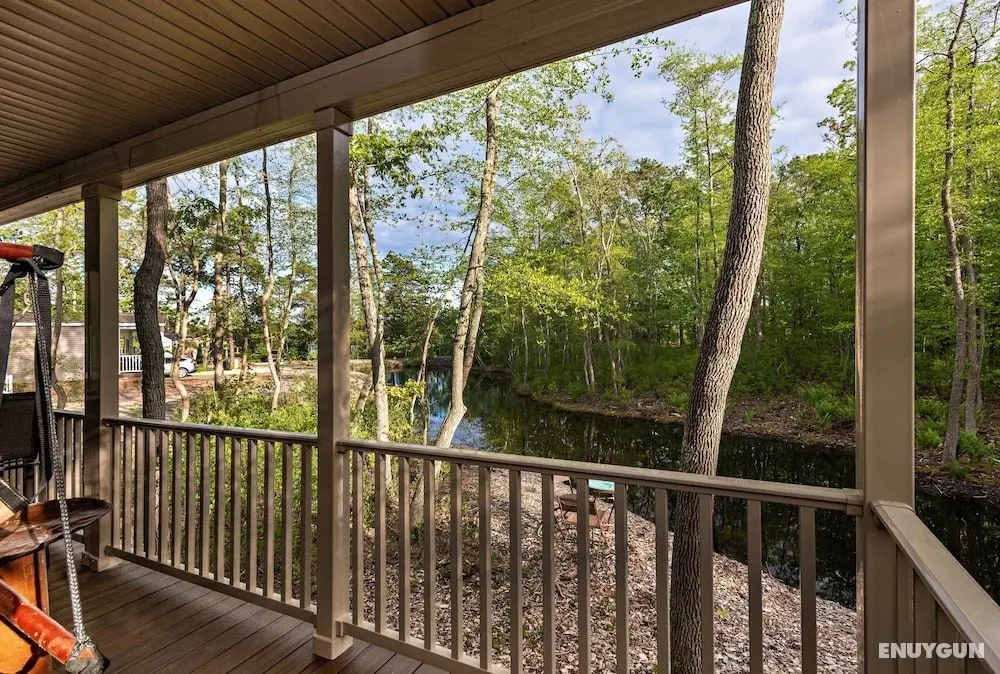 Swan Lake Resort Rentals - Oda Düzeni