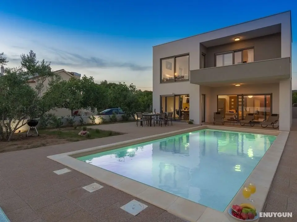 Swanky Villa in Turanj With Private Swimming Pool - Öne Çıkan Resim