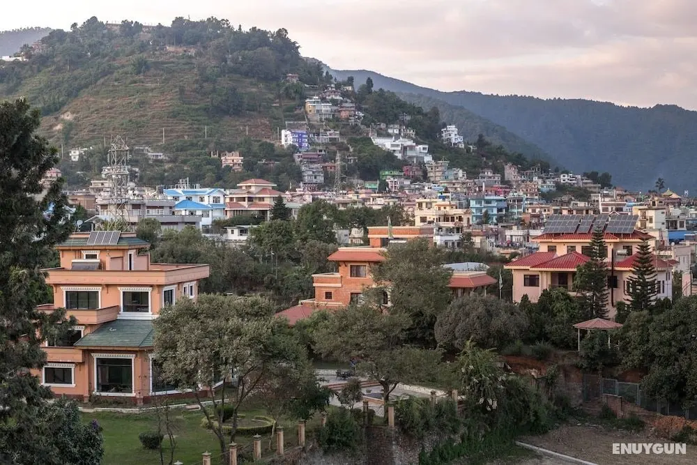 Swayambhu Hotels and Apartments - Dış Mekan