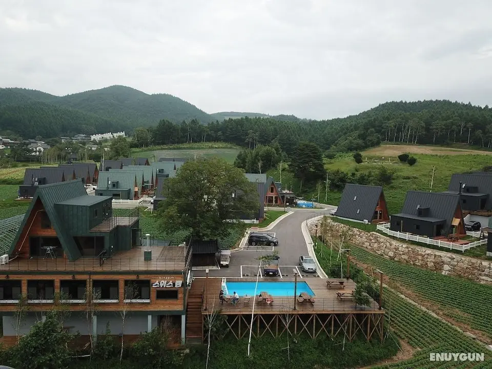 Swiss Village in Pyeongchang - Öne Çıkan Resim